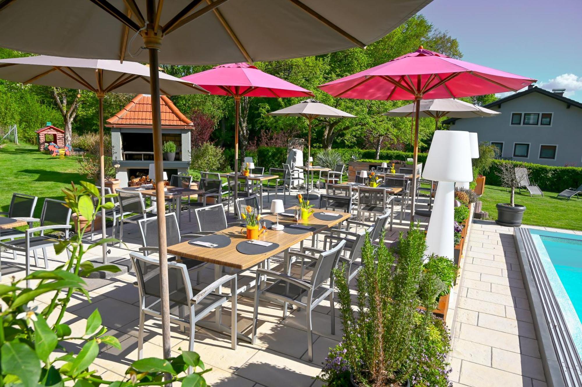 Hotel Restaurant Thadeushof Techelsberg Esterno foto